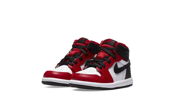 Jordan 1 Retro High Satin Snake Chicago PS